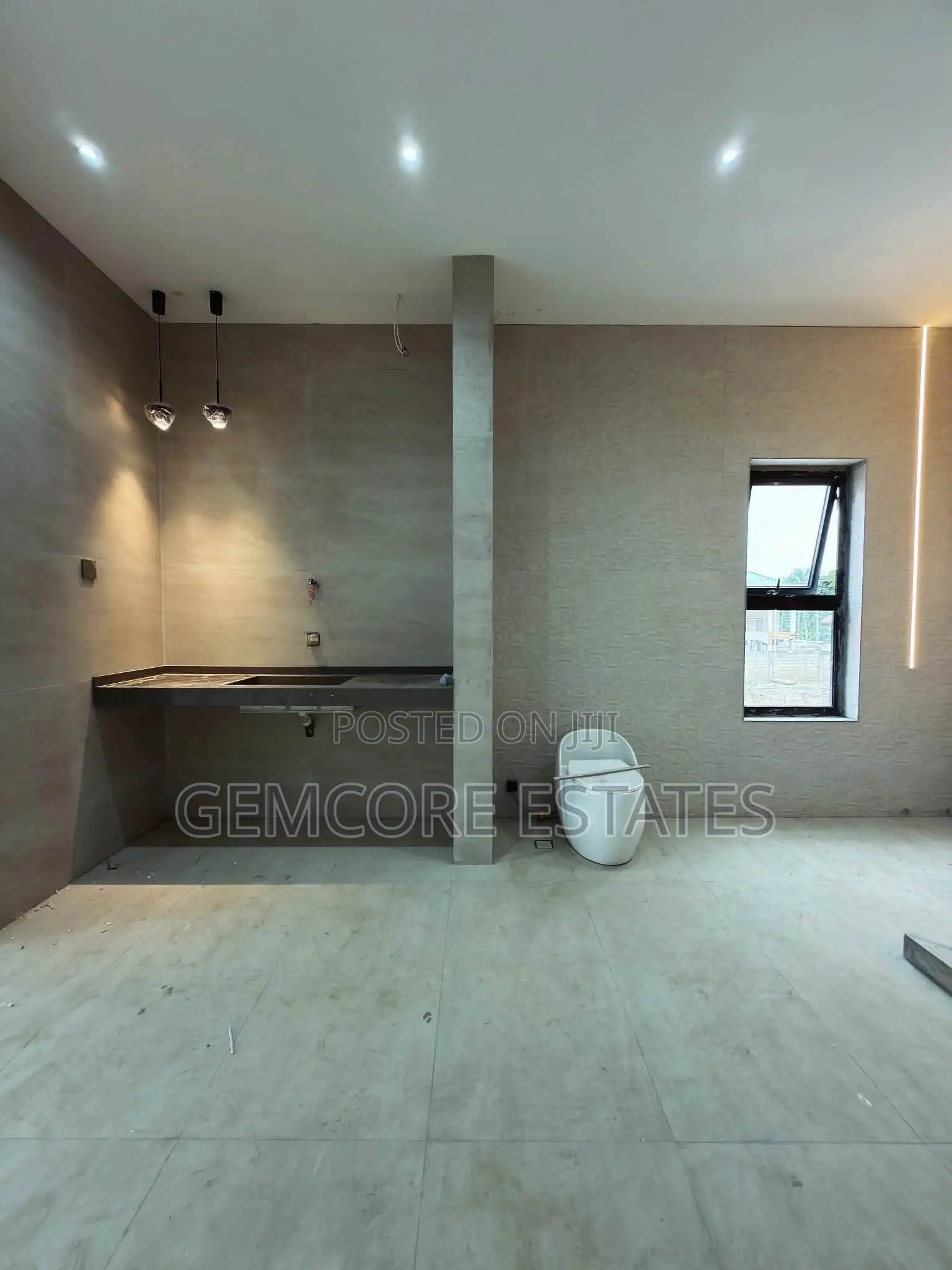 4bdrm House in Adjiringanor, Adjiriganor for sale
