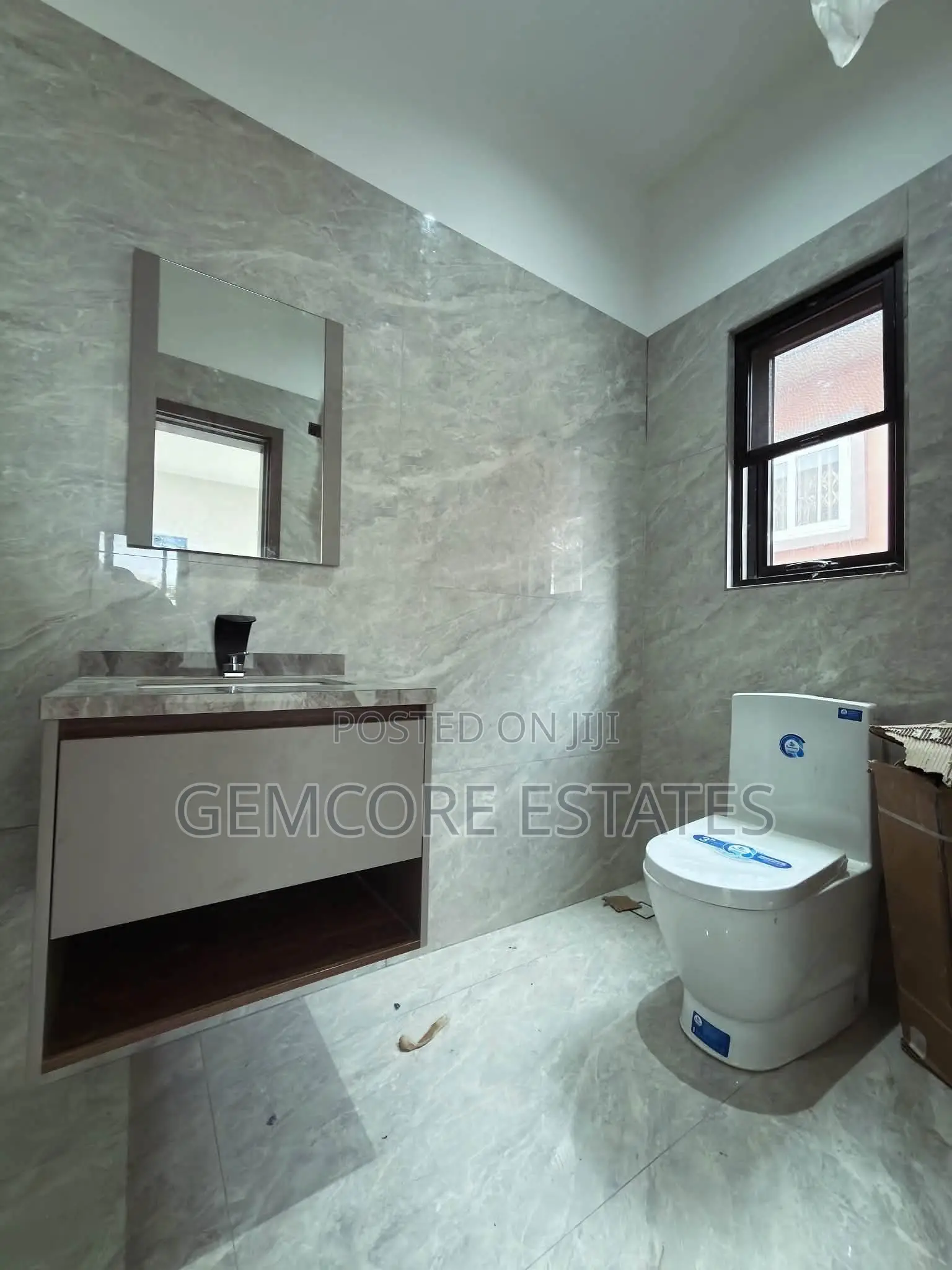 4bdrm House in Adjiringanor, Adjiriganor for sale