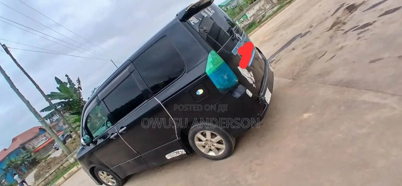 Toyota Voxy 2012 Black