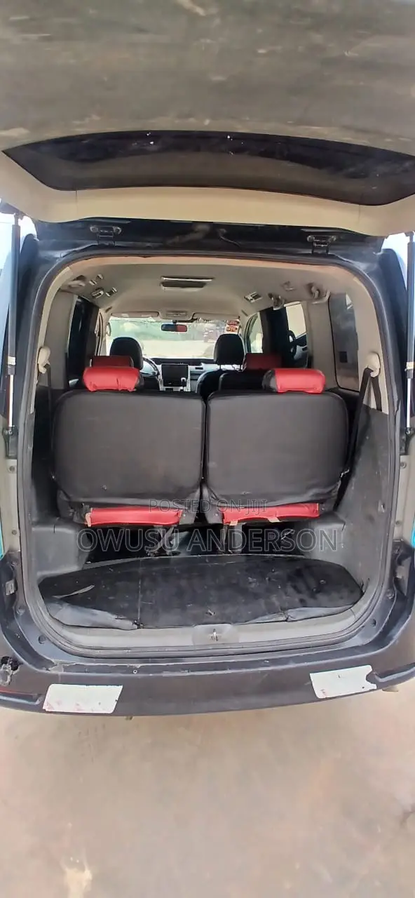 Toyota Voxy 2012 Black