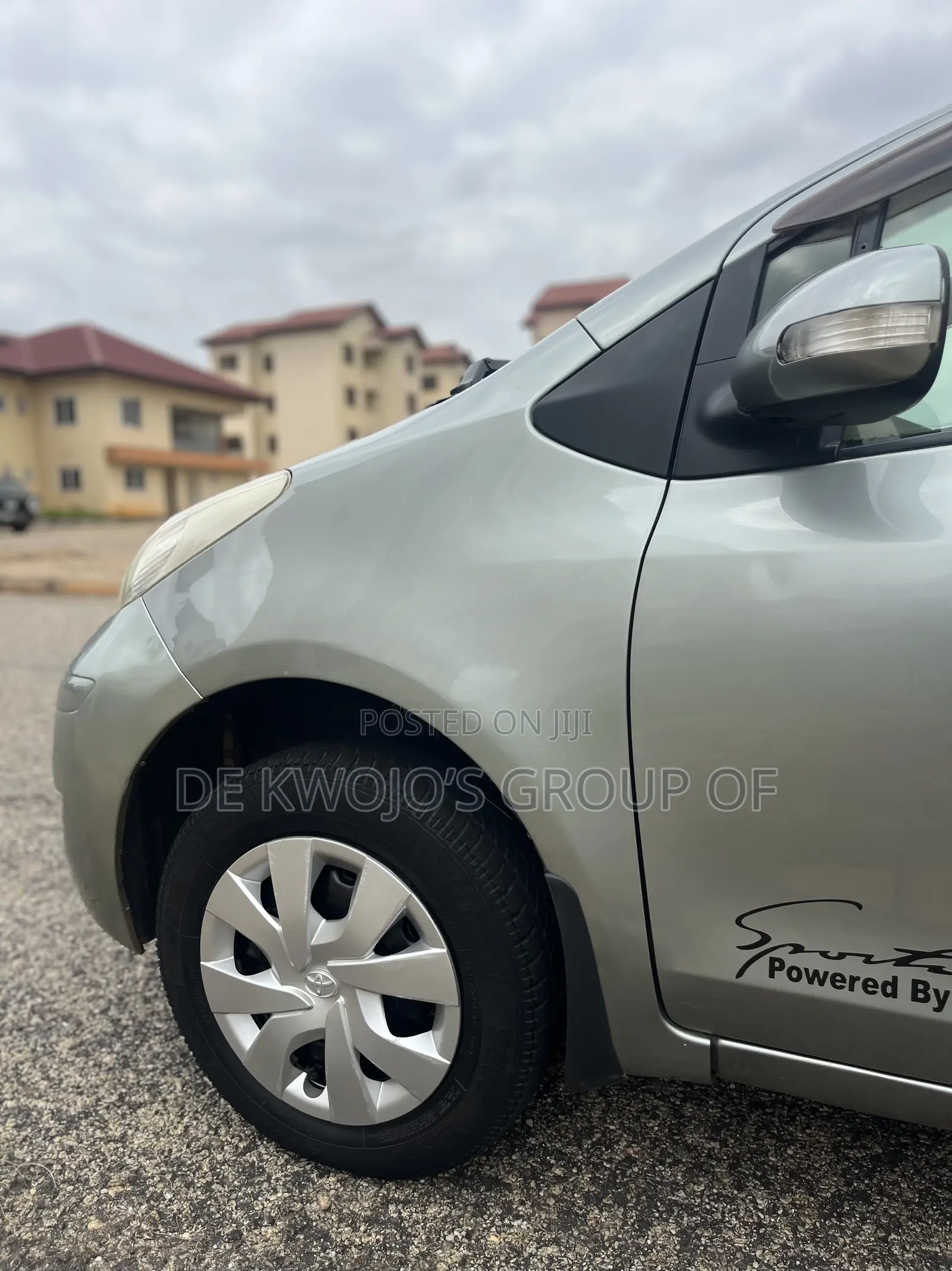 Toyota Vitz 2010 Green