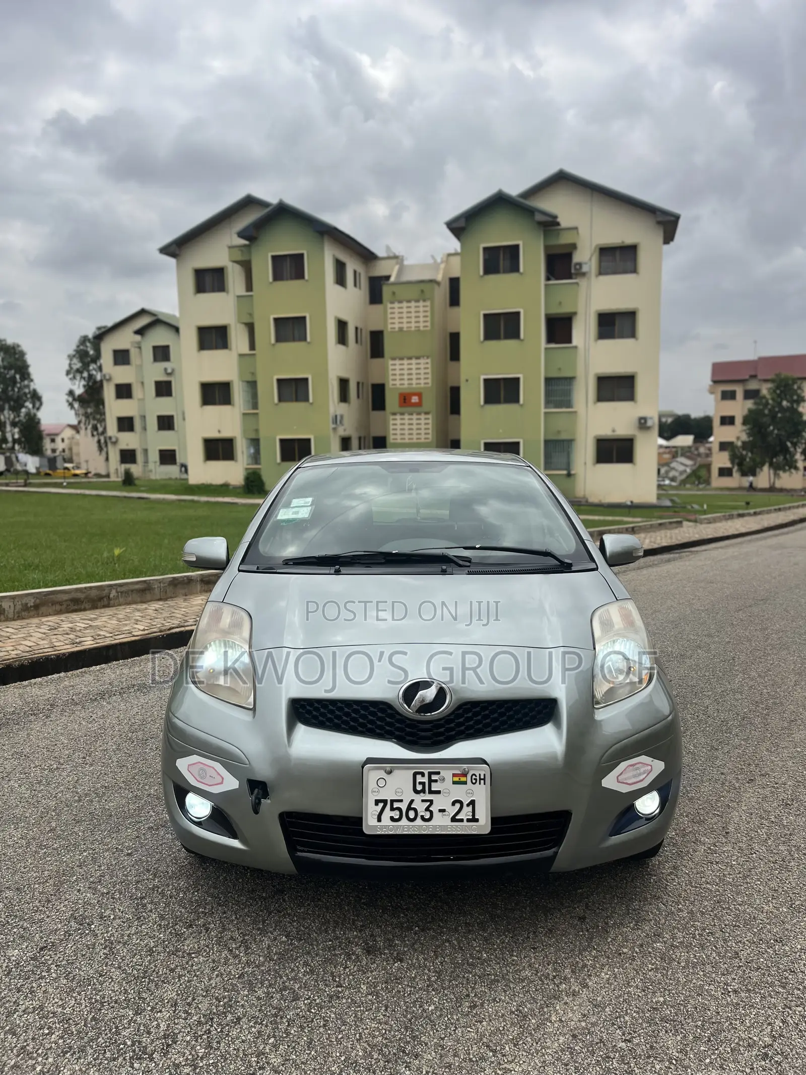 Toyota Vitz 2010 Green