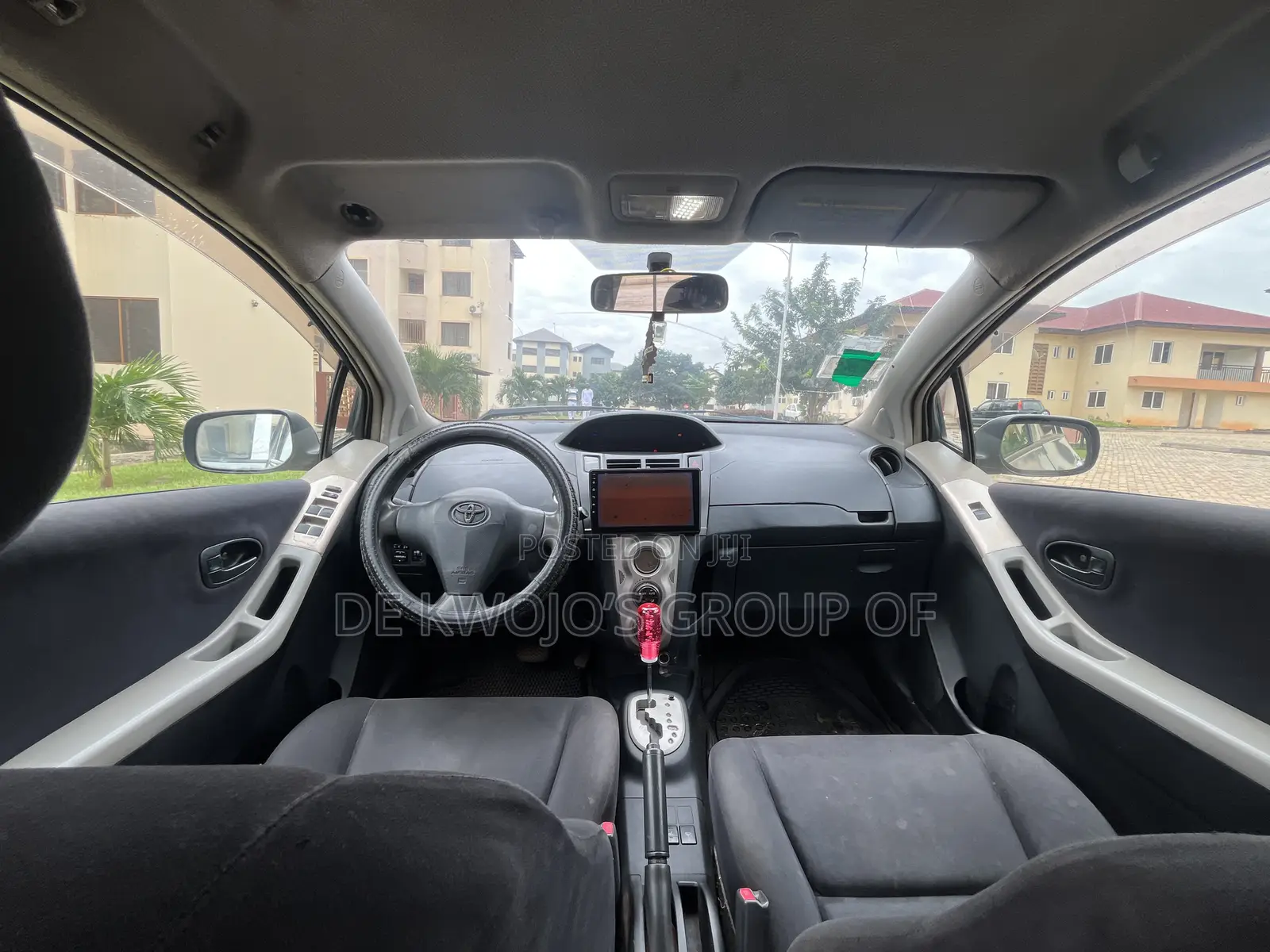 Toyota Vitz 2010 Green