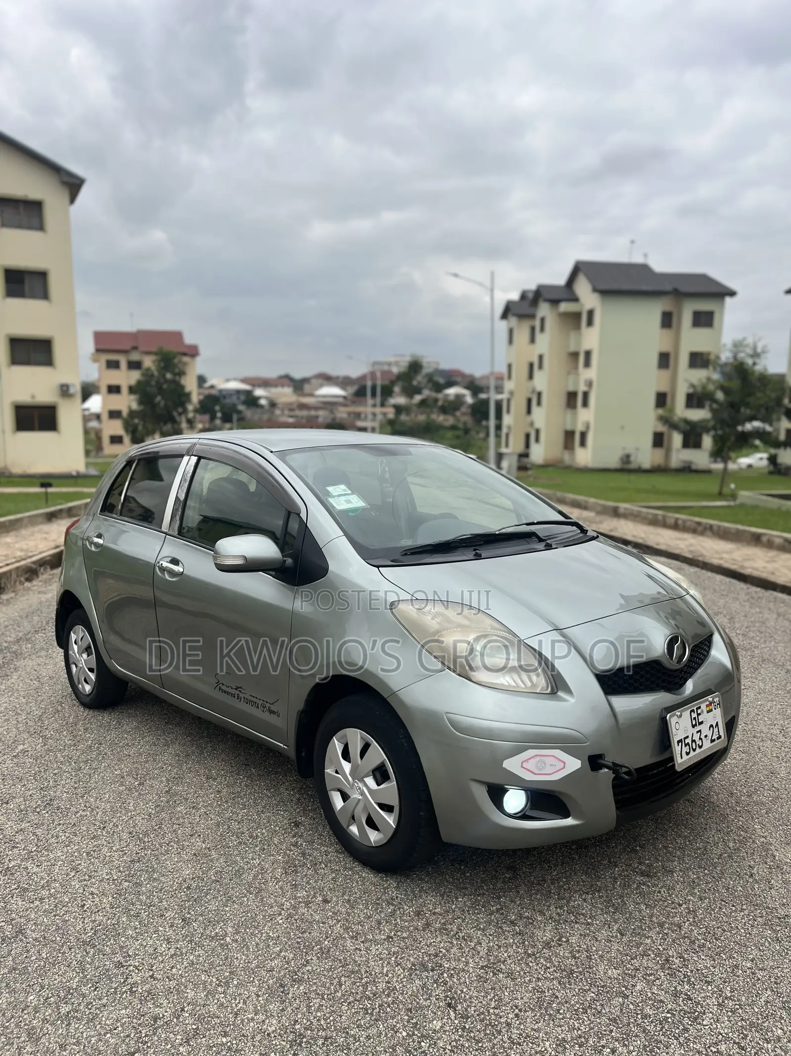 Toyota Vitz 2010 Green