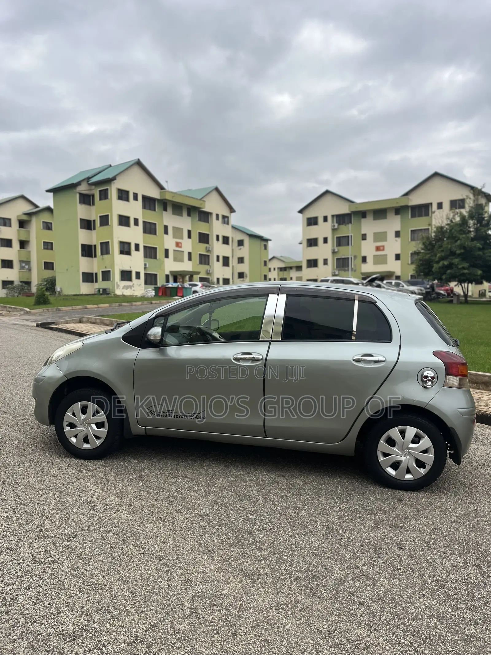 Toyota Vitz 2010 Green