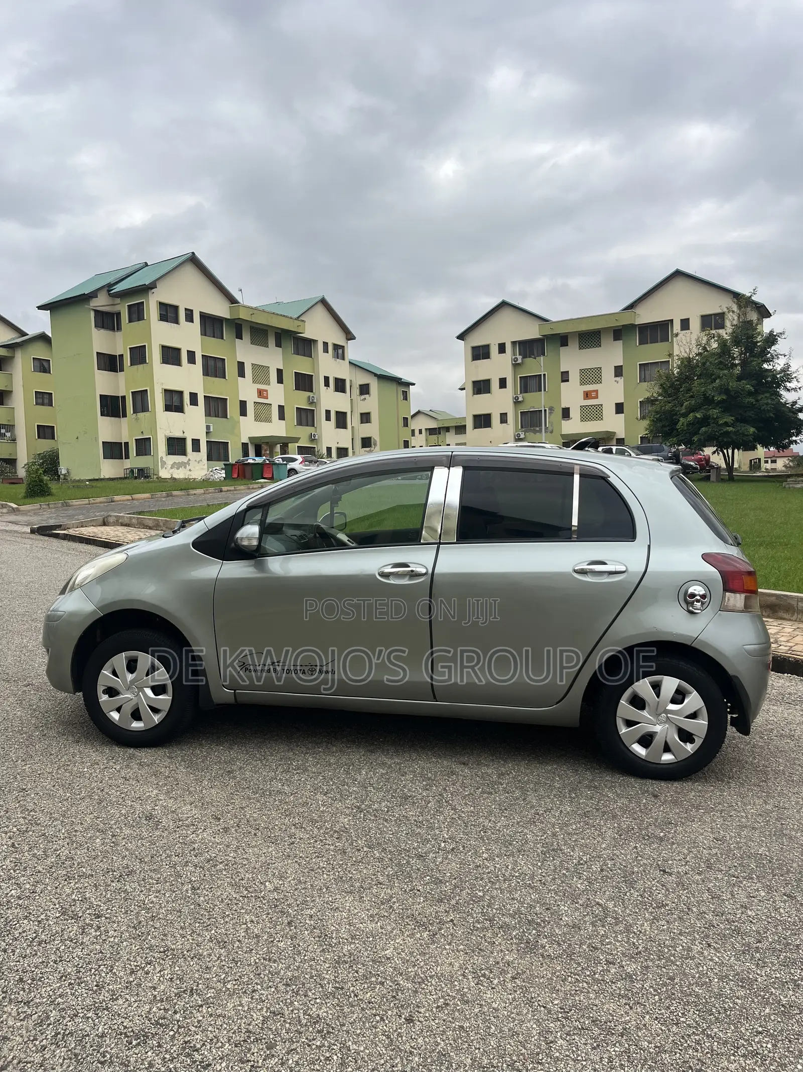 Toyota Vitz 2010 Green