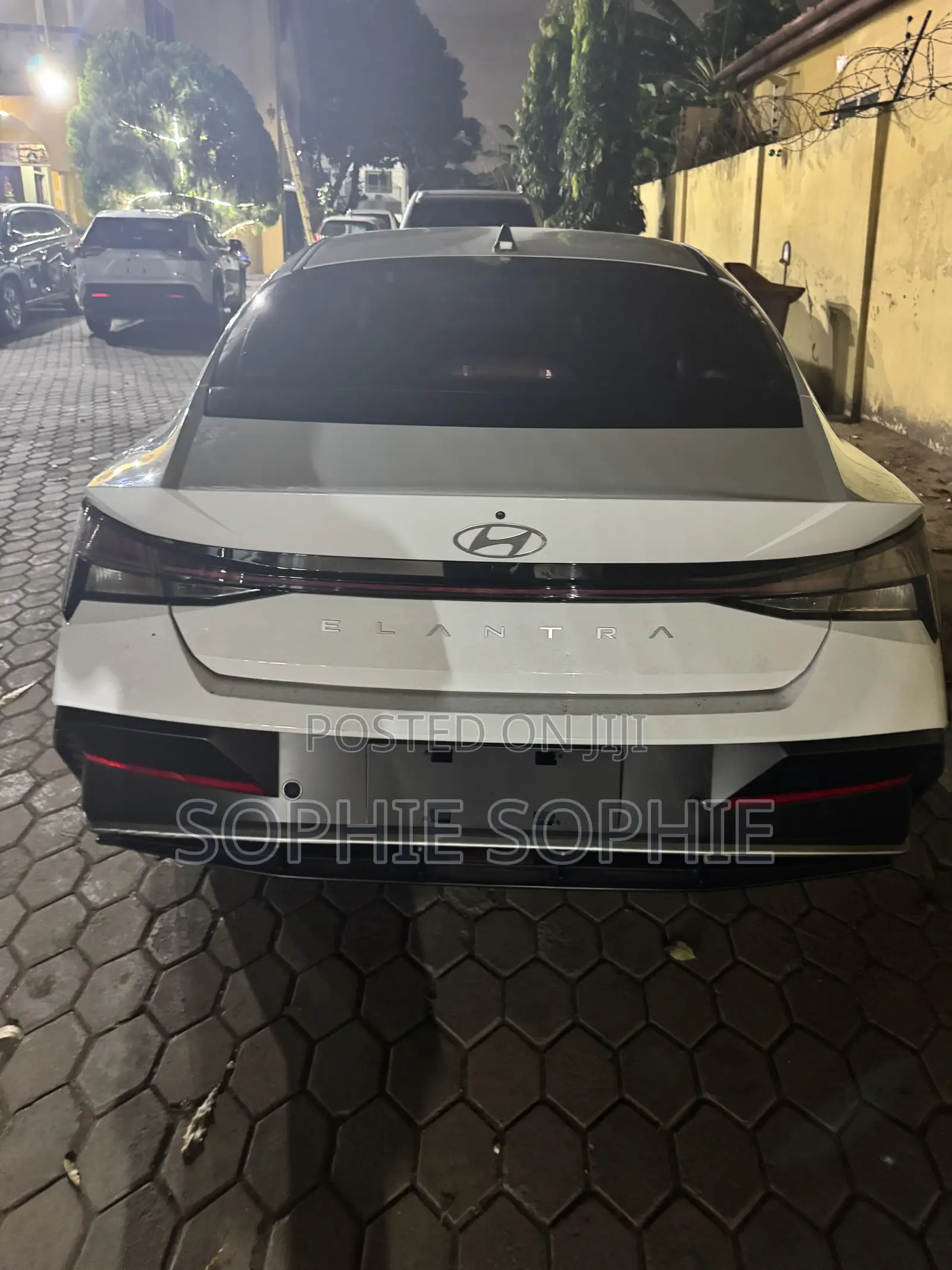 Hyundai Elantra 2025 White