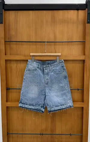 Short Jeans