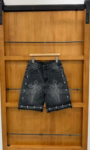 Short Jeans