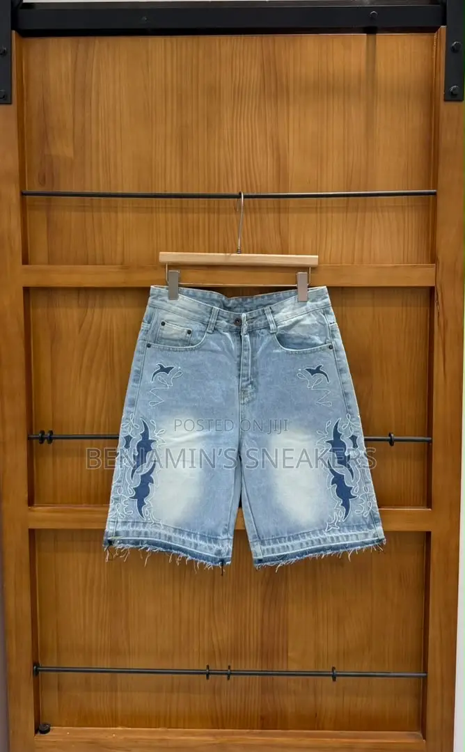 Short Jeans