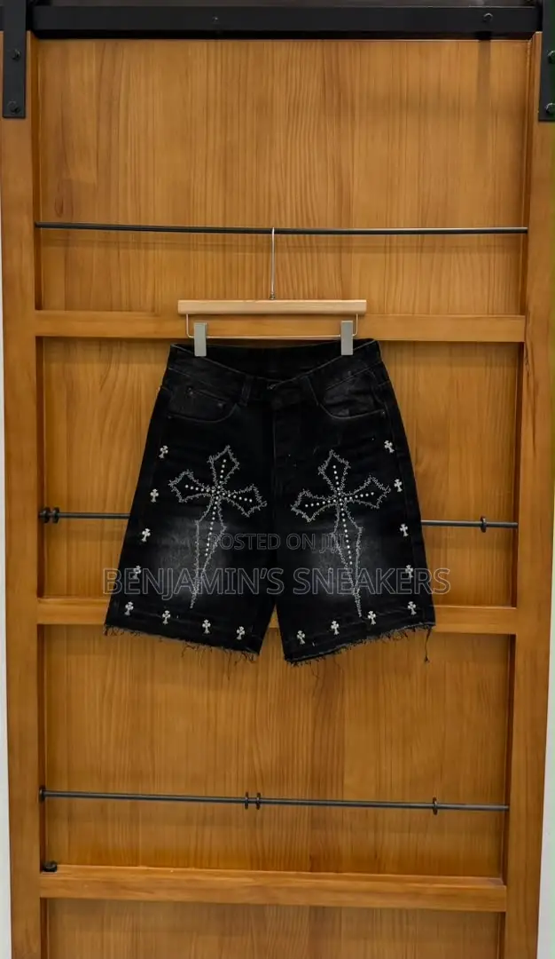 Short Jeans