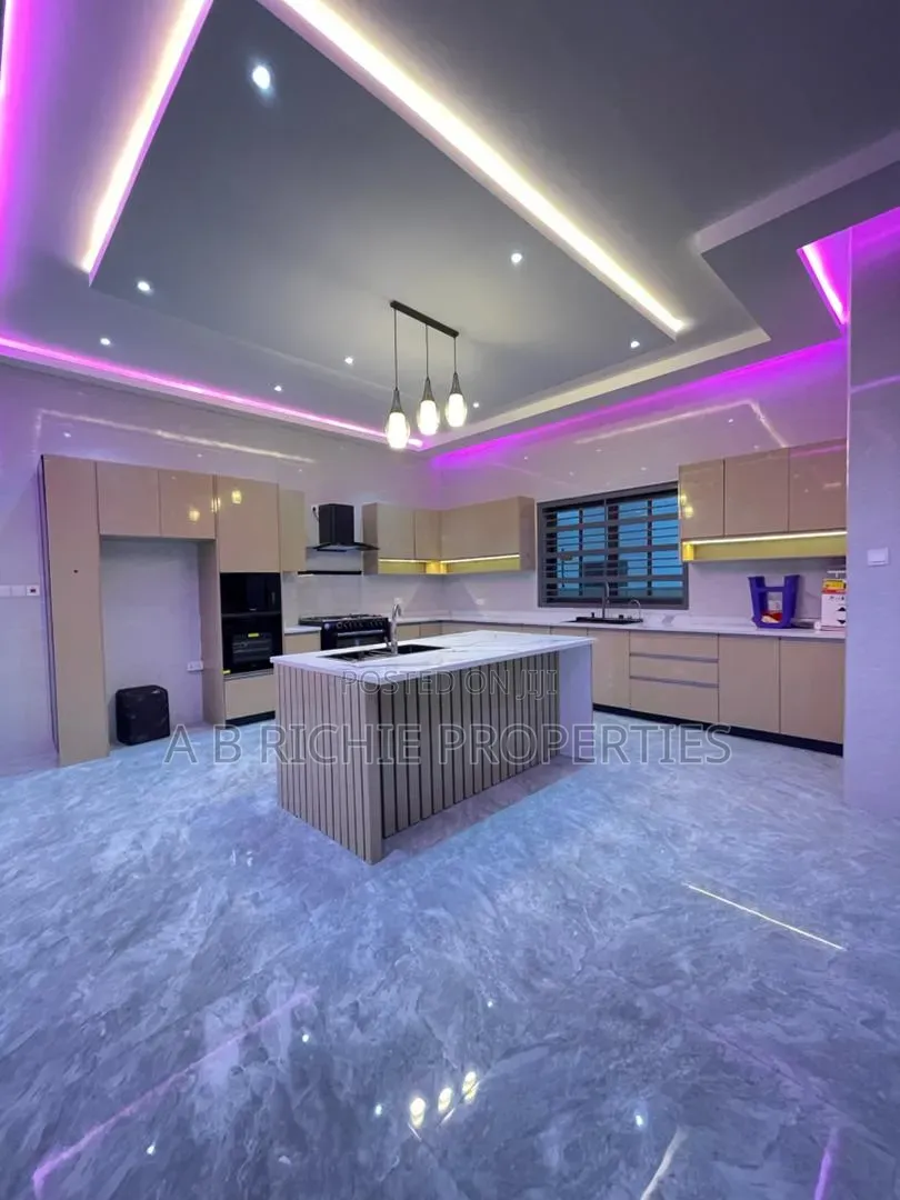 5bdrm House in Ab Richie Properties, Police Station for sale