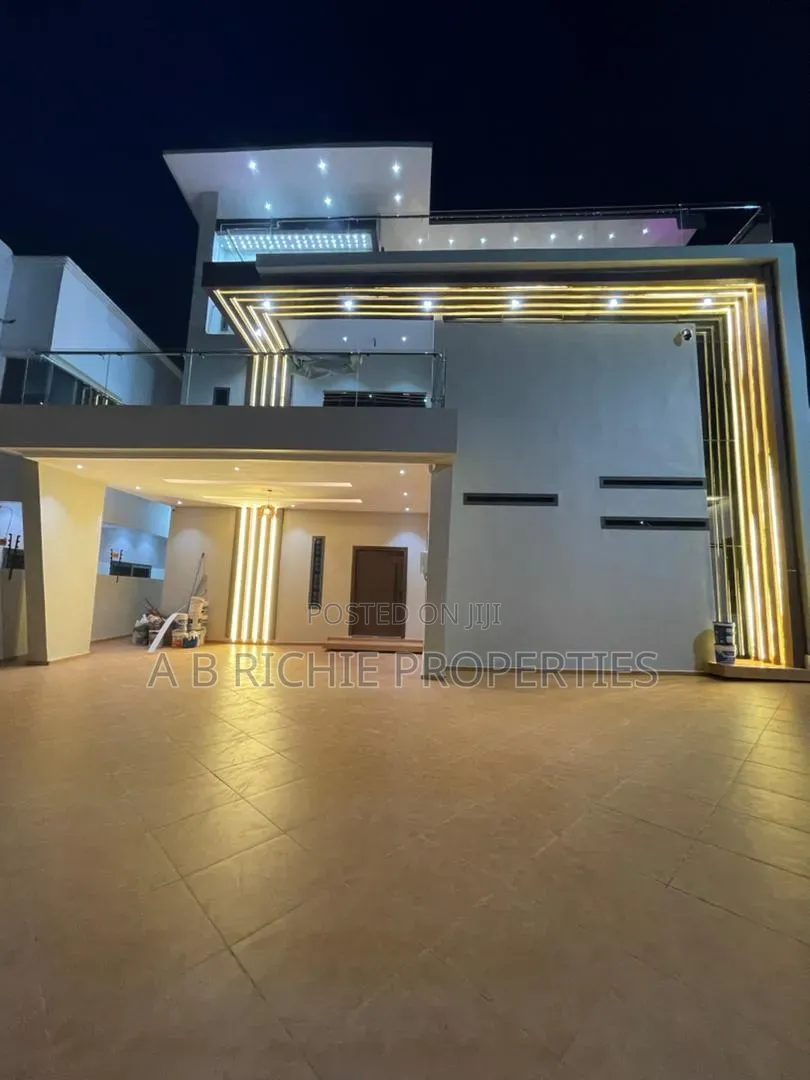 5bdrm House in Ab Richie Properties, Police Station for sale