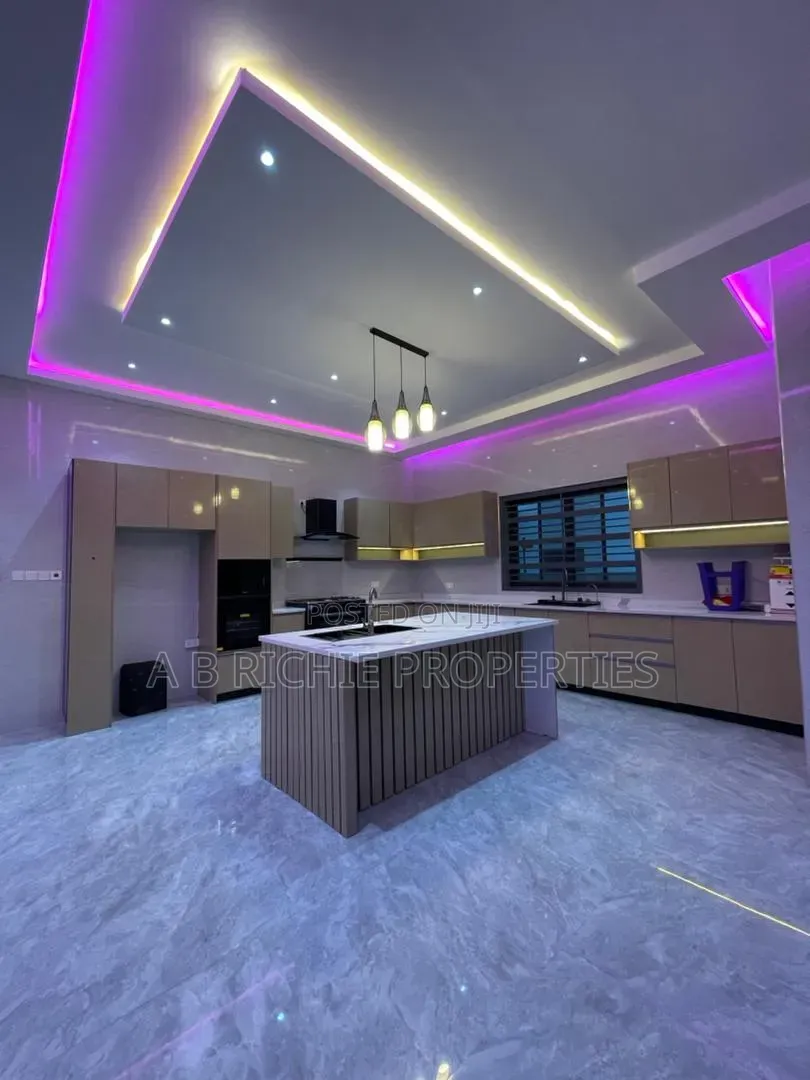 5bdrm House in Ab Richie Properties, Police Station for sale