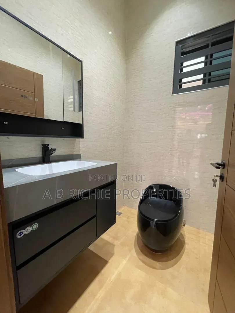 5bdrm House in Ab Richie Properties, Police Station for sale