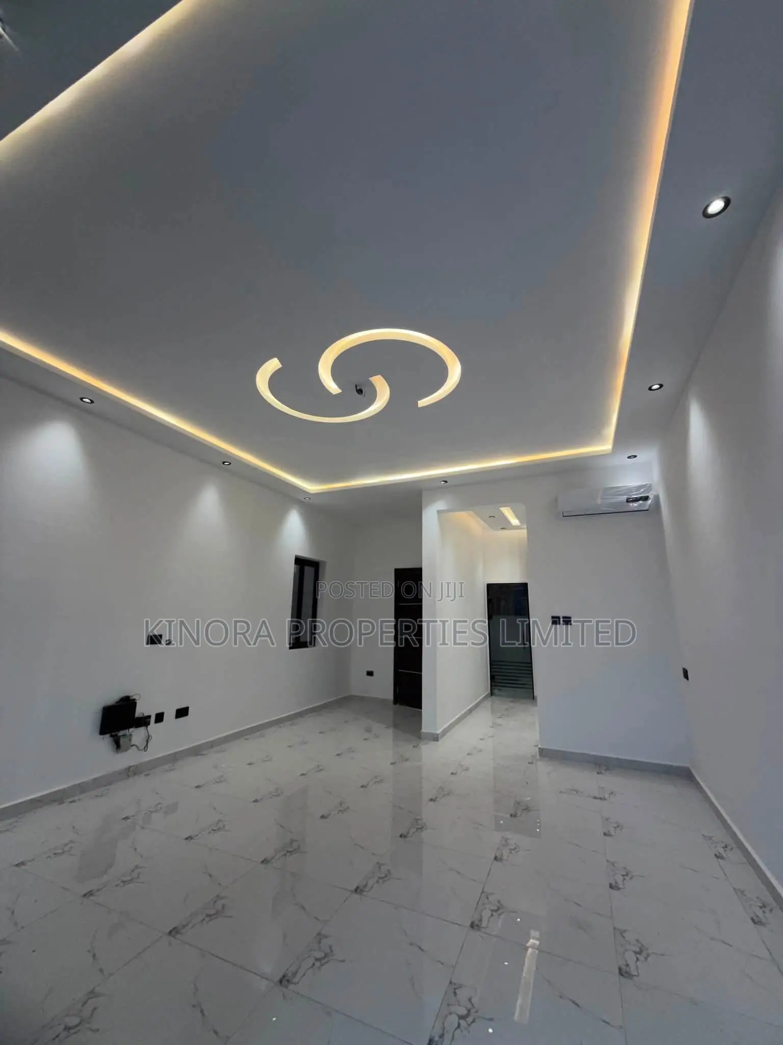 3bdrm Duplex in Lakeside Community 8, Adenta for sale