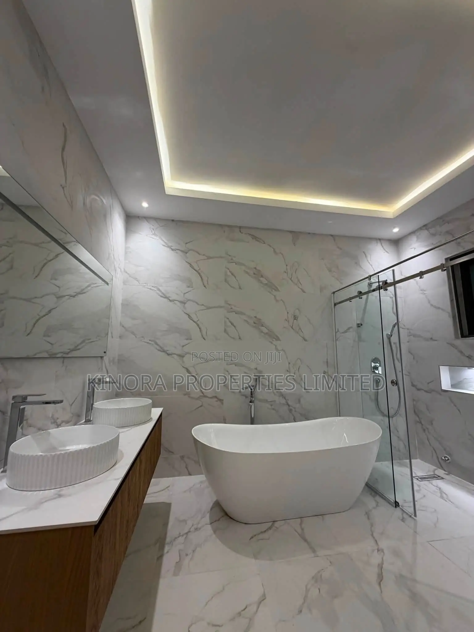 3bdrm Duplex in Lakeside Community 8, Adenta for sale