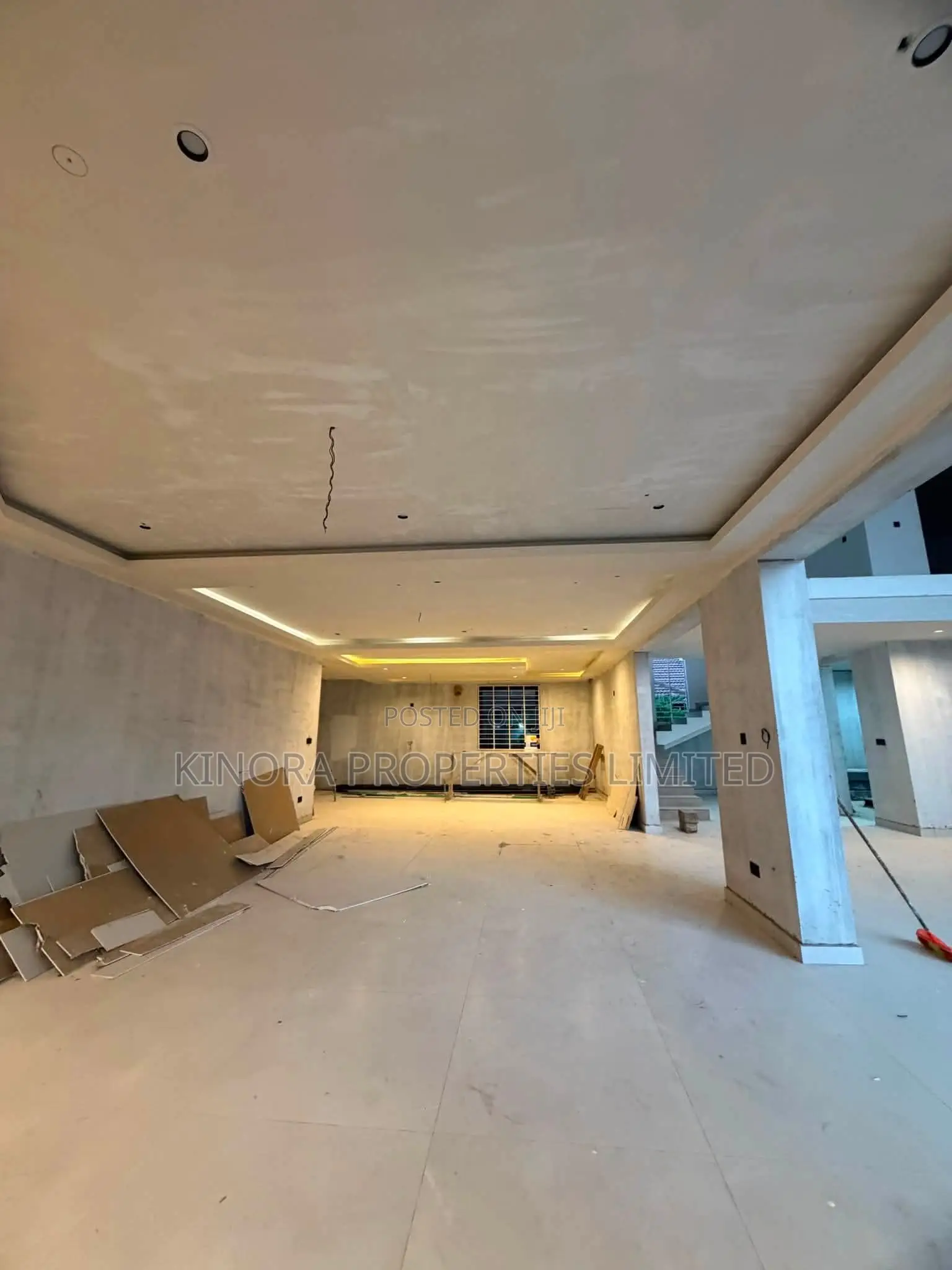 7bdrm Condo in Adjiganor, East Legon for sale