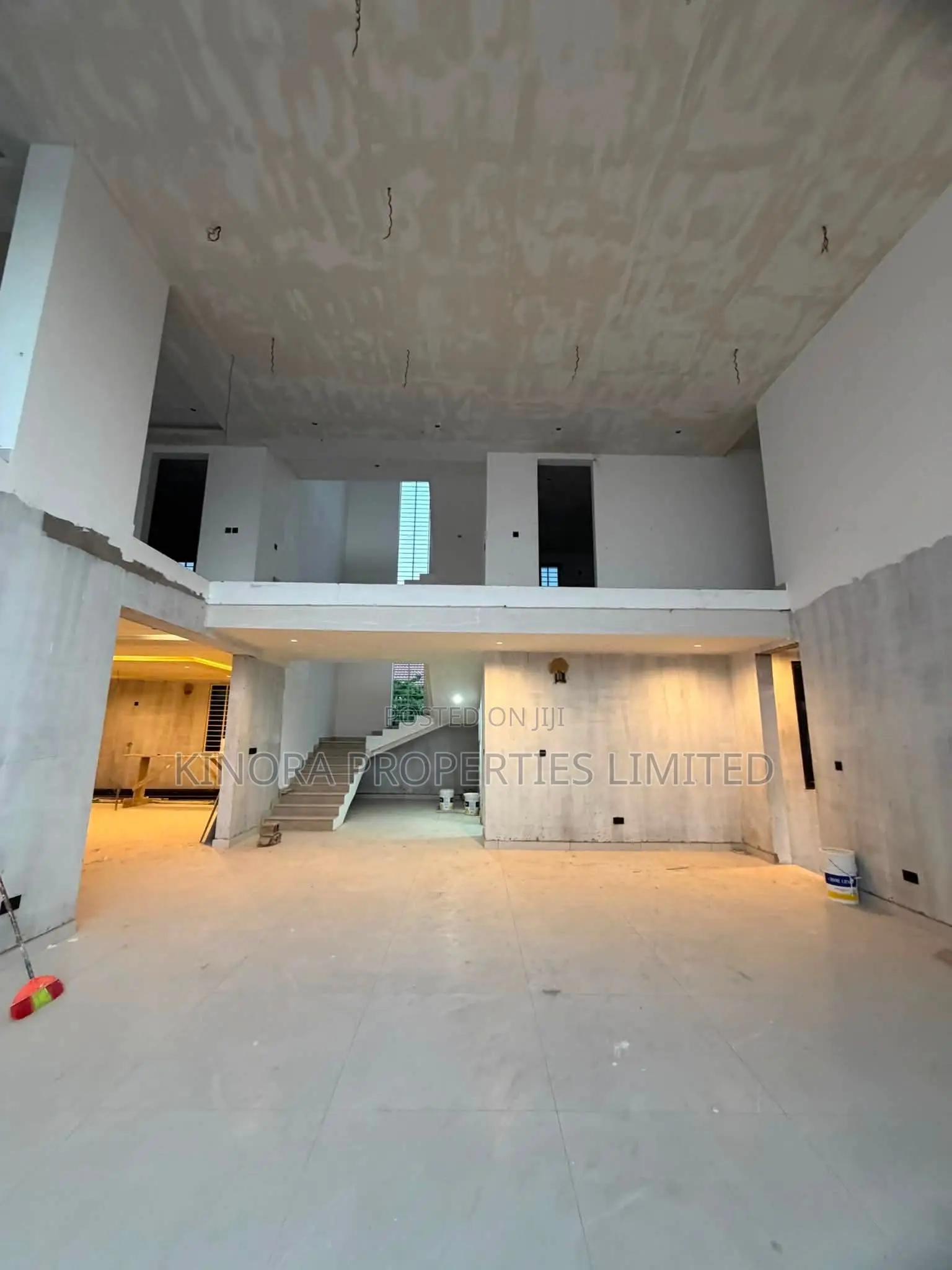 7bdrm Condo in Adjiganor, East Legon for sale