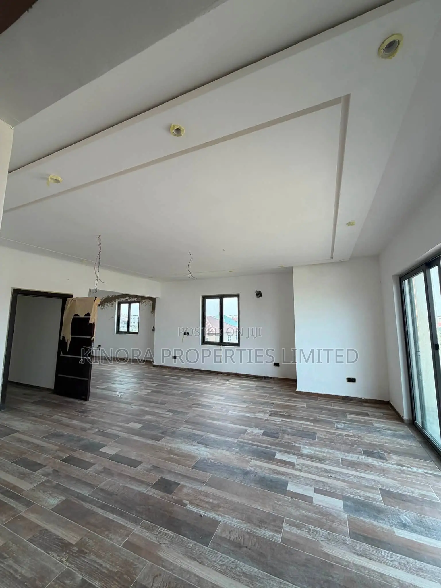 5bdrm Duplex in East Legon Hills, Accra Metropolitan for sale