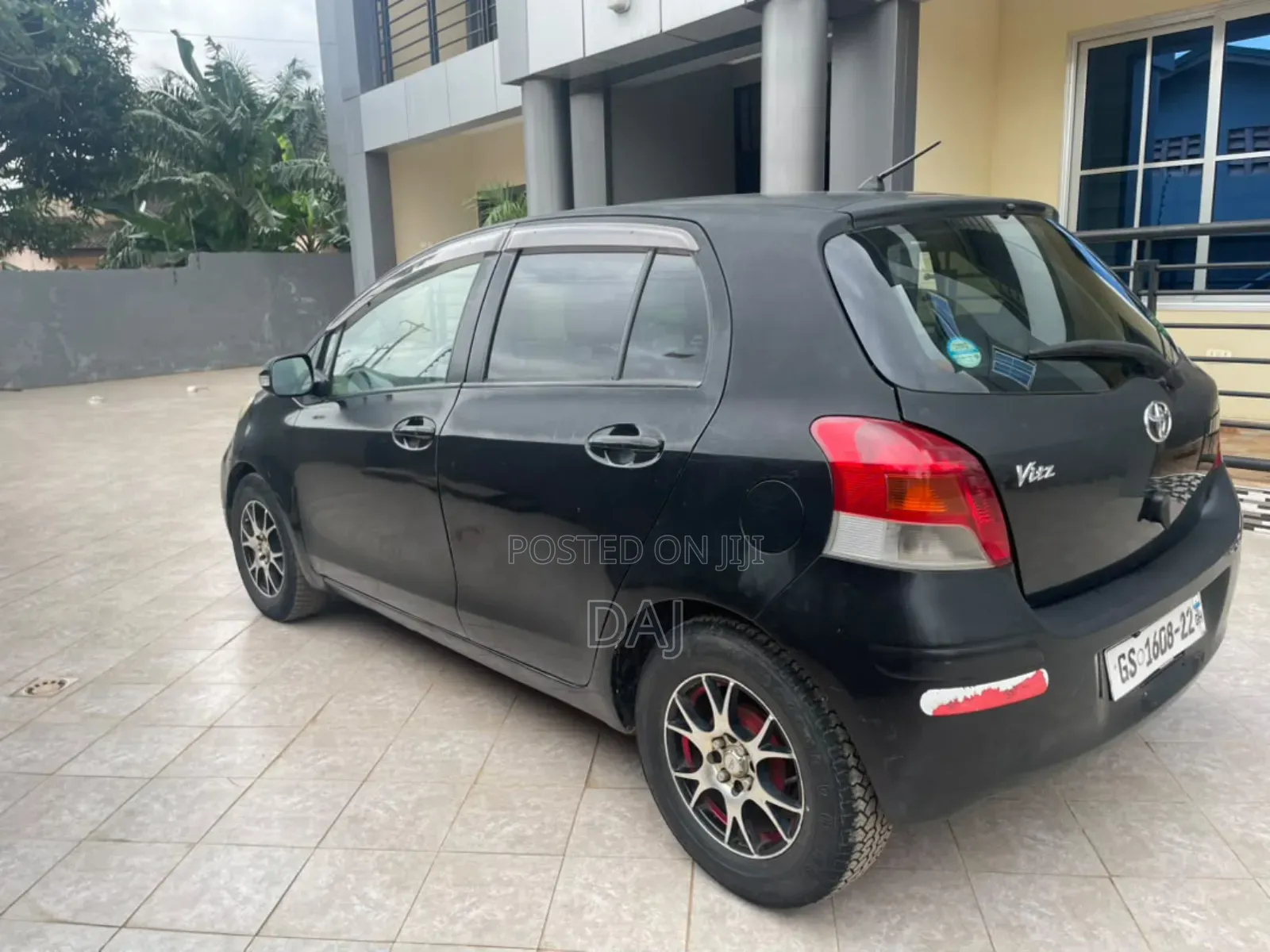 Toyota Vitz 1.3 AWD 3dr 2010 Black
