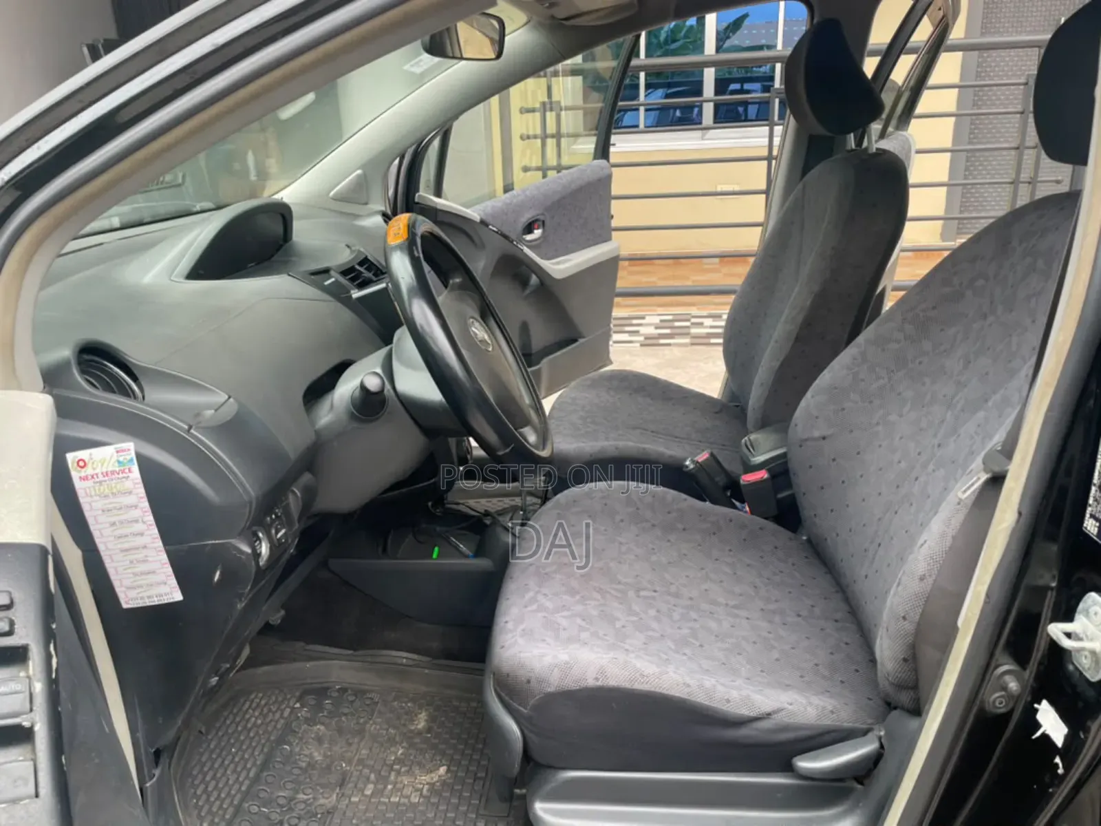 Toyota Vitz 1.3 AWD 3dr 2010 Black