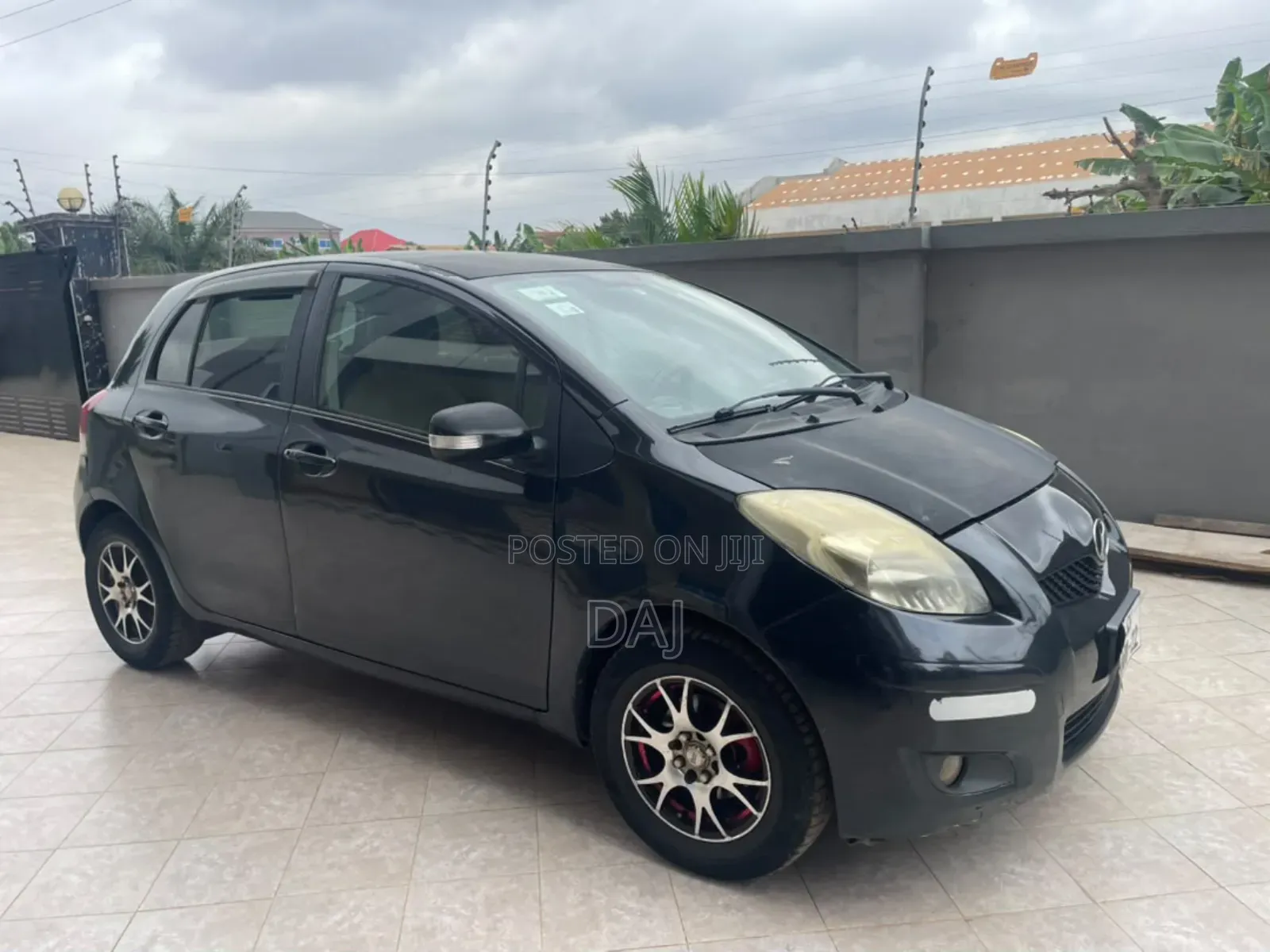 Toyota Vitz 1.3 AWD 3dr 2010 Black