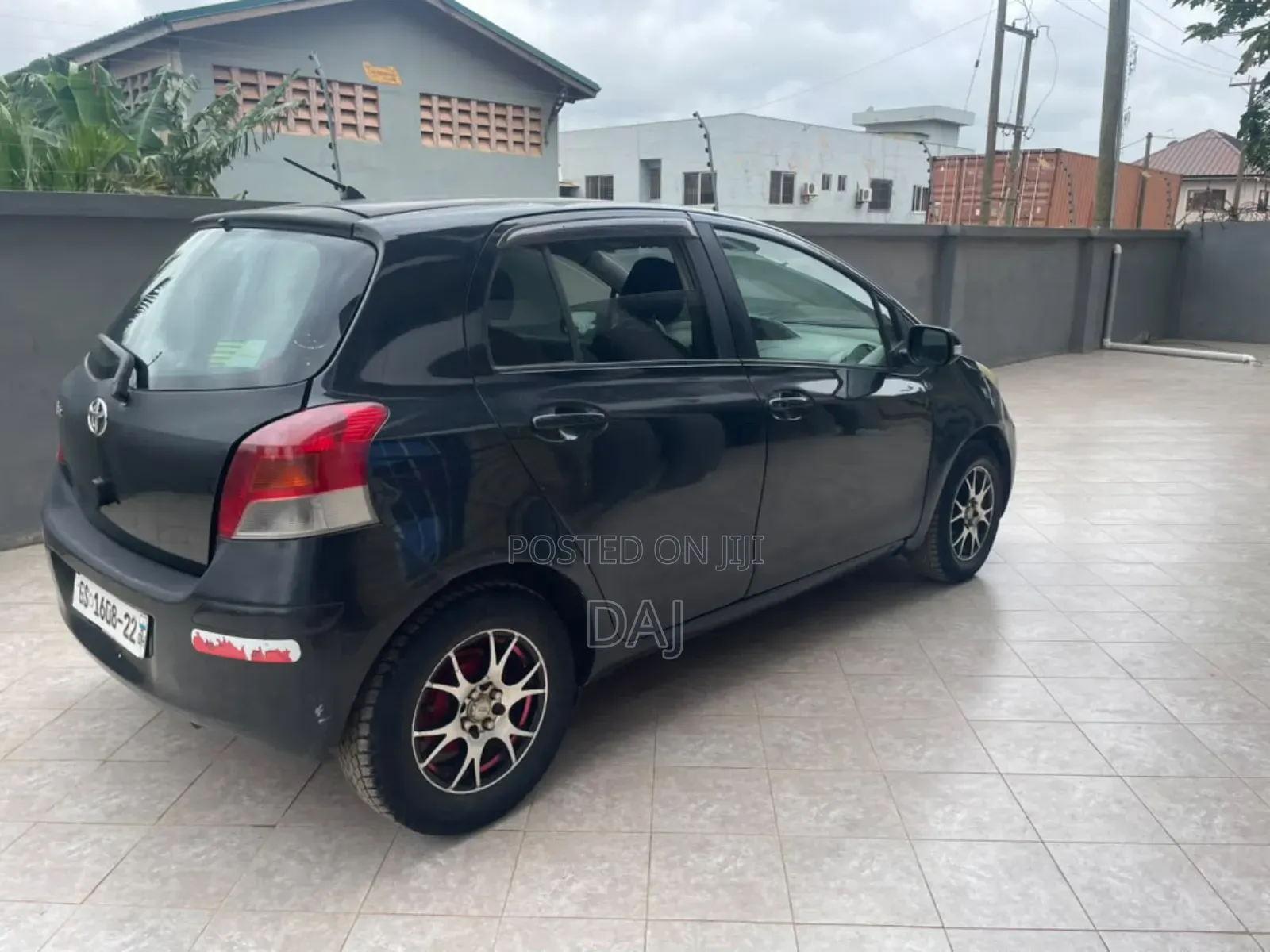 Toyota Vitz 1.3 AWD 3dr 2010 Black