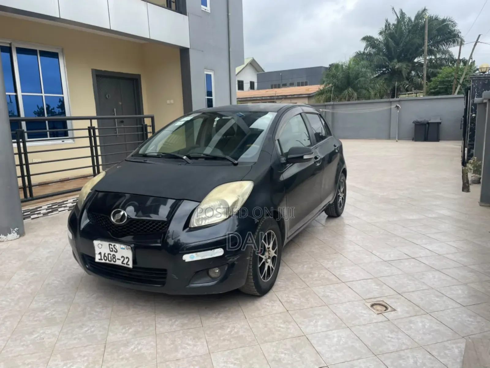 Toyota Vitz 1.3 AWD 3dr 2010 Black