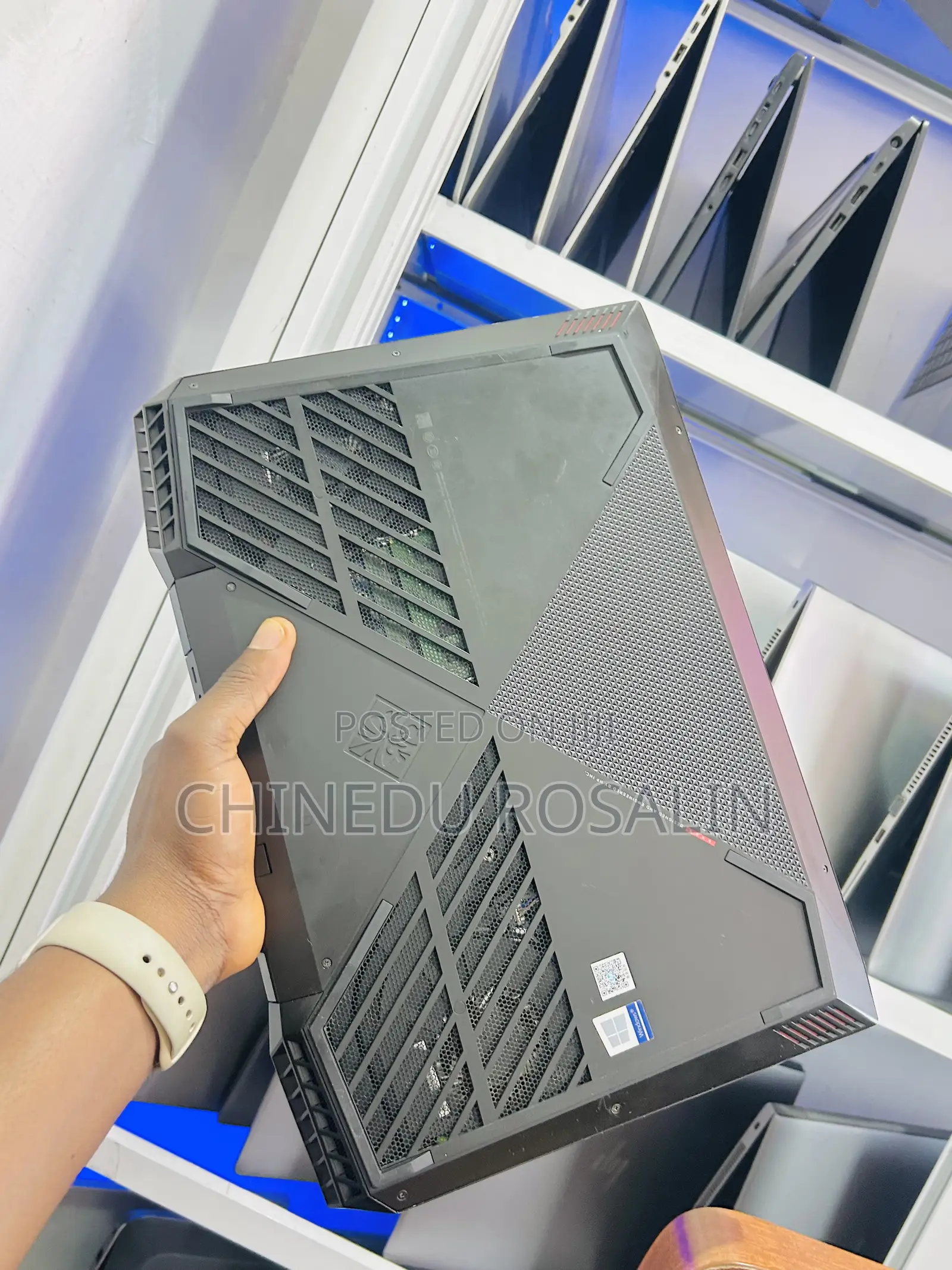 Laptop HP Omen 15-dh002nr 16GB Intel Core i5 SSD 512GB