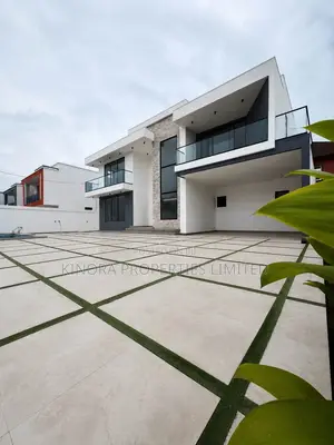 5bdrm Duplex in East Legon for sale