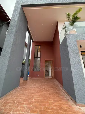 5bdrm Duplex in North Legon for sale