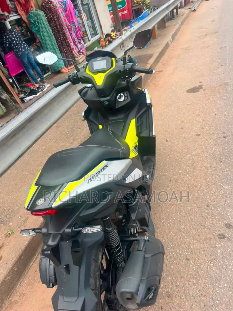 New Yamaha Aerox 2025 Black