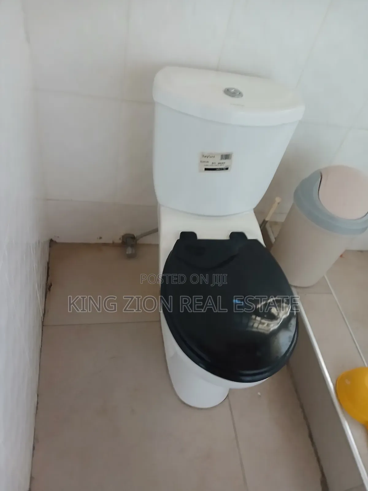 2bdrm Apartment in Awoshie, Odorgonno for rent