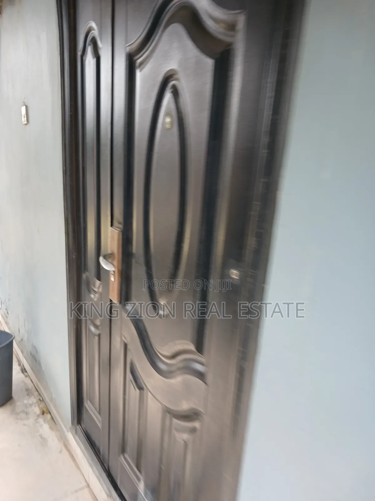 2bdrm Apartment in Awoshie, Odorgonno for rent