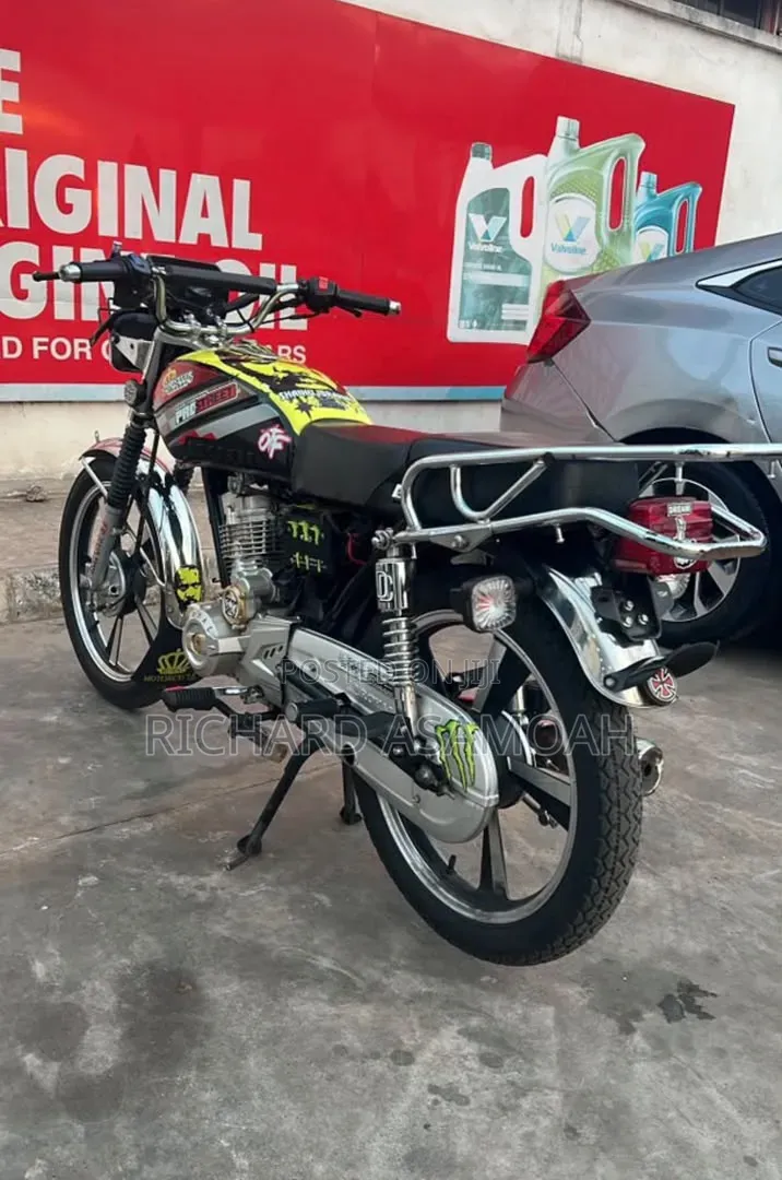 Royal Motorcycle 2020 Black