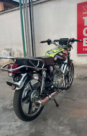 Royal Motorcycle 2020 Black