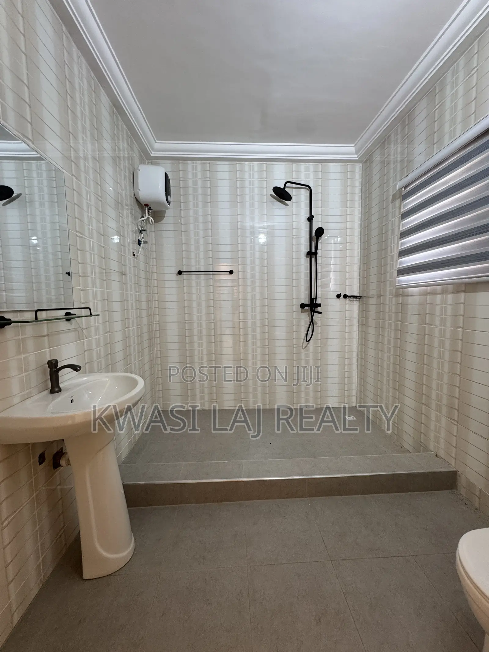 2bdrm Apartment in New Bortianor, Weija for rent