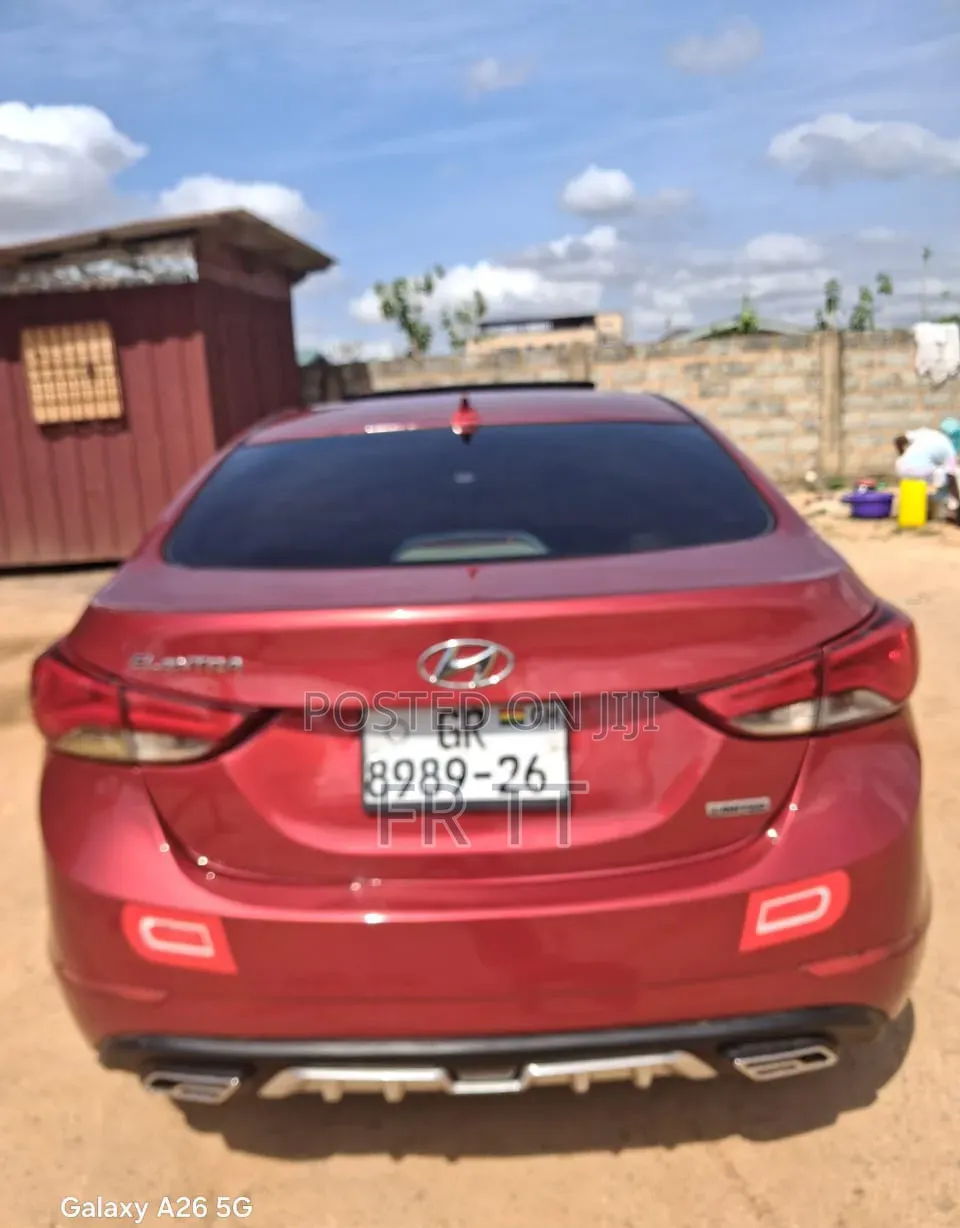 Hyundai Elantra 2014 Red