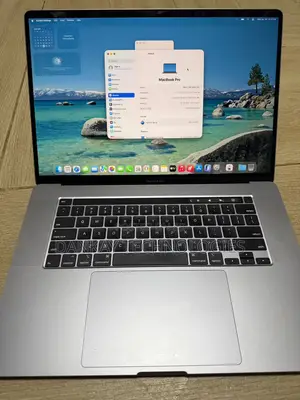 Laptop Apple MacBook Pro 16GB Intel Core i7 SSD 256GB