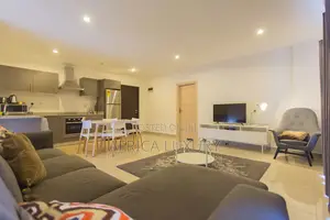 Exclusive Three Bedroom Serviced Apartment at Gallery