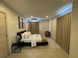 Exclusive Three Bedroom Serviced Apartment at Gallery