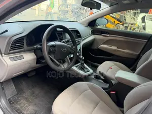 Hyundai Elantra SE 2019 Silver