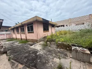 5bdrm Duplex in Lartebiokorshie for sale