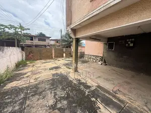 5bdrm Duplex in Lartebiokorshie for sale