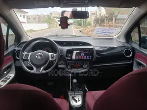 Toyota Vitz 2014