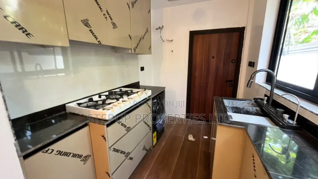 4bdrm House in Roundabout, Tantra Hills for sale