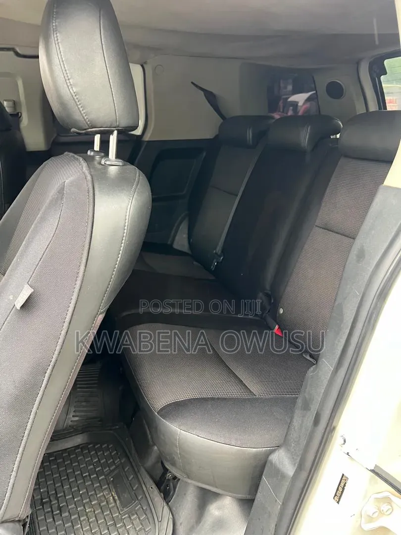 Toyota FJ Cruiser 2010 White