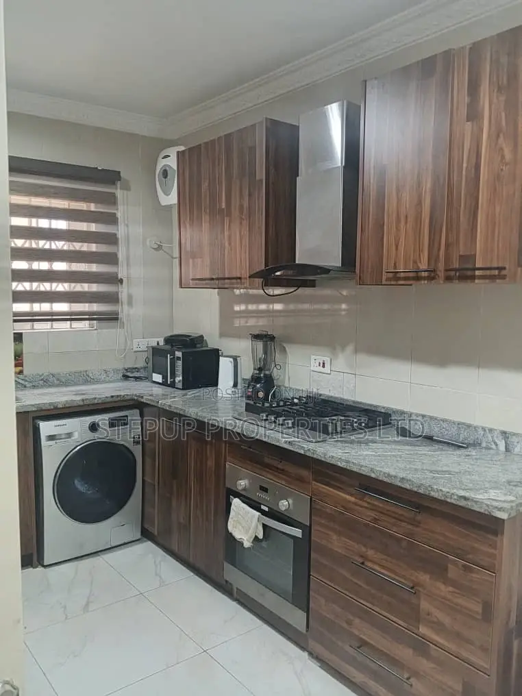 Furnished 3bdrm House in Madina Estate for rent