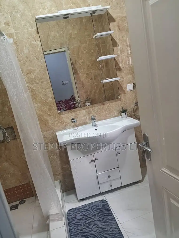 Furnished 3bdrm House in Madina Estate for rent